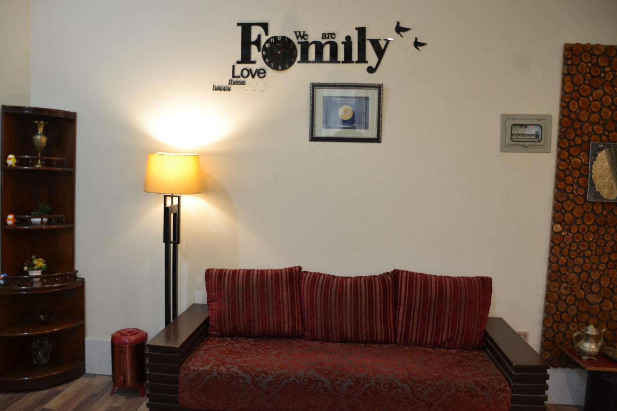 West End Lodges Neelum Екстер'єр фото