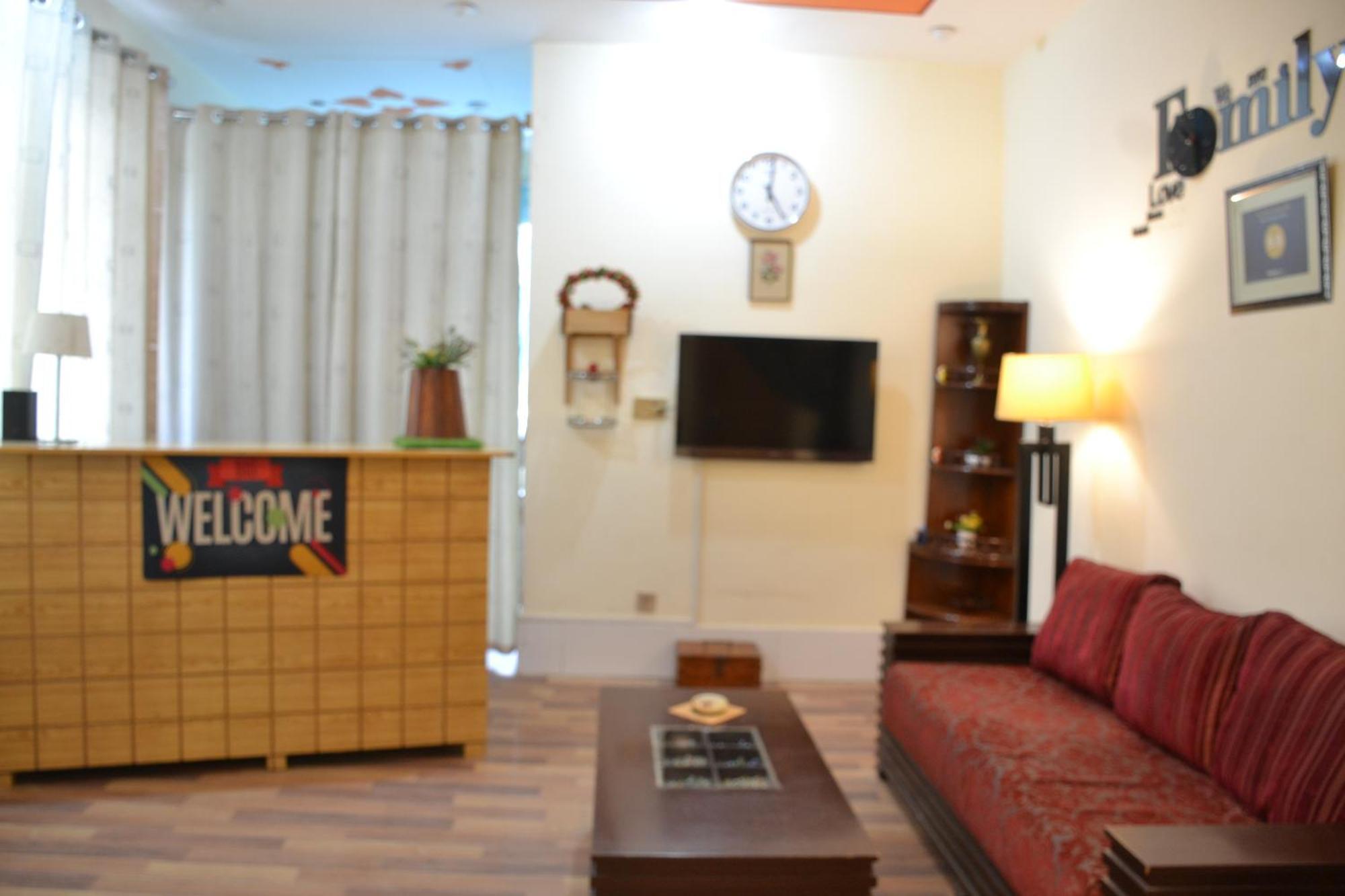 West End Lodges Neelum Екстер'єр фото
